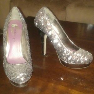 Size 6.5 madden girl silver sequin heels